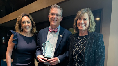 Howard-Award-2025 Tim Cook receives Howard Award